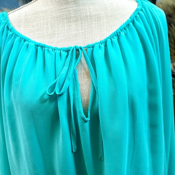 BCBG Maxazaria sz XL Turqoise chiffon blouse slit open sleeves elastic cuffs - Picture 5 of 7